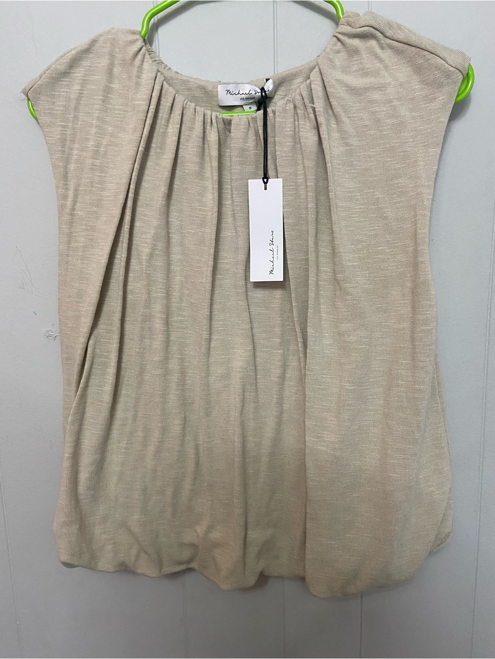 NWT Michael Stars Oatmeal Cindy Bubble Top, Lagen, Minimalist. Quiet Luxury.